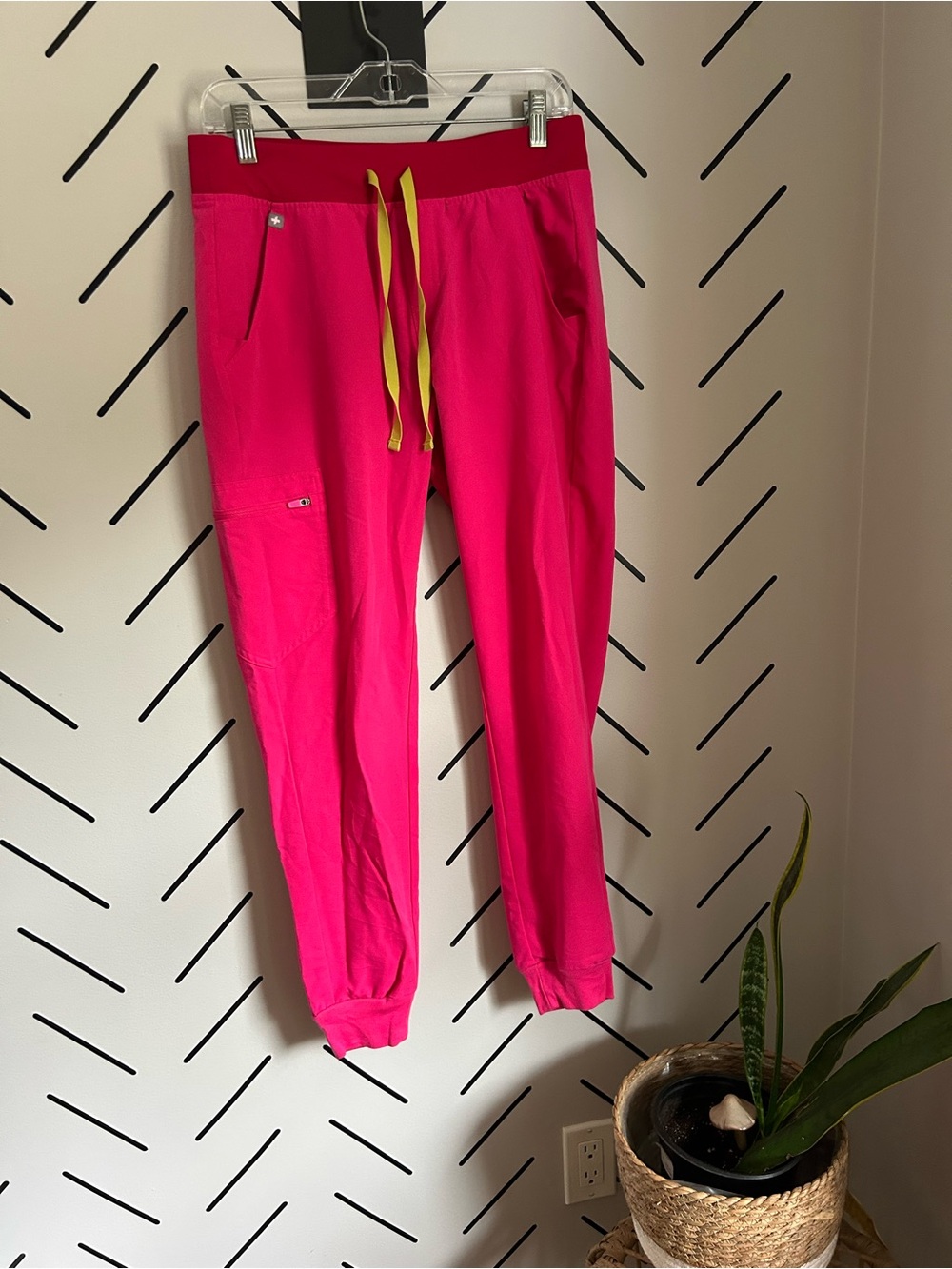 Figs Zamora high rise scrub pants joggers shocking pink